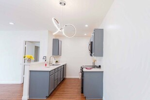 355 S Madison Ave in Pasadena, CA - Building Photo