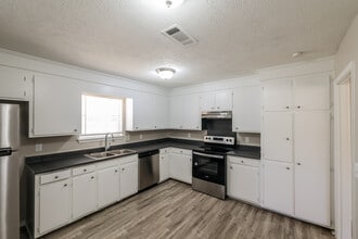 57 Willowbrook Ln in Brandon, MS - Building Photo - Building Photo