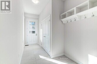 1394 Almonte Dr in Burlington, ON - Building Photo - Building Photo