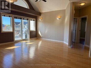 143 Oldfield St in Ottawa, ON - Building Photo - Building Photo