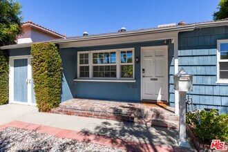 5162 Lindley Ave in Los Angeles, CA - Building Photo - Building Photo