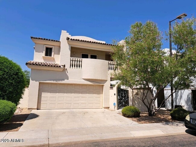 property at 1012 N Henry Dr