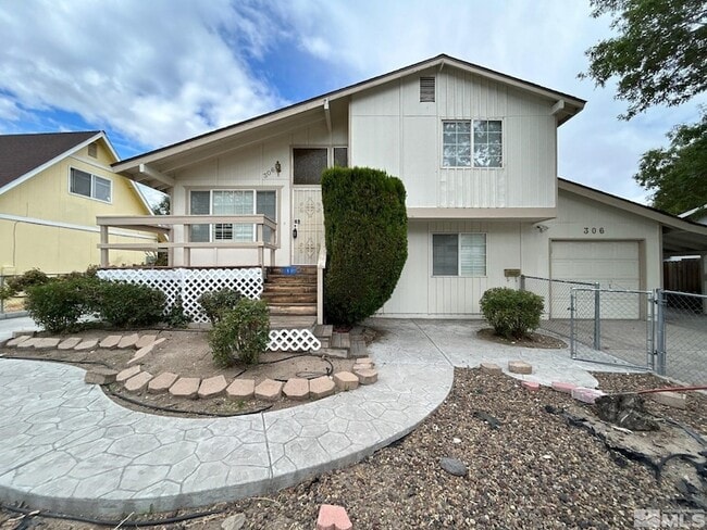 property at 306 E Quail St