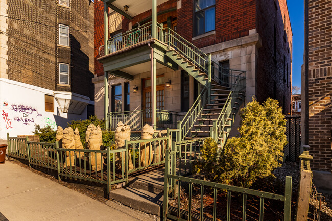 2541-2543 Fullum St in Montréal, QC - Building Photo - Building Photo