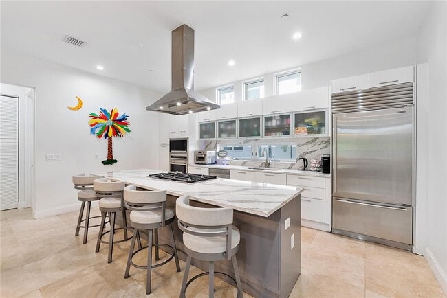 3266 NE 15th St in Pompano Beach, FL - Foto de edificio - Building Photo