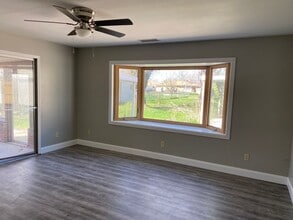 3065 Louise Ln in Springfield, IL - Building Photo - Building Photo