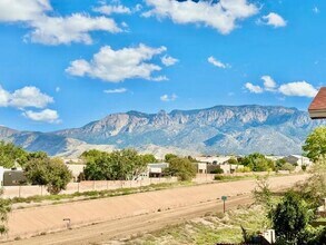 7315 Eagle View Ave NE in Albuquerque, NM - Building Photo - Building Photo
