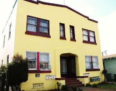 5223 Bancroft Ave in Oakland, CA - Foto de edificio