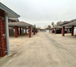 1205 International Blvd in Laredo, TX - Building Photo - Building Photo
