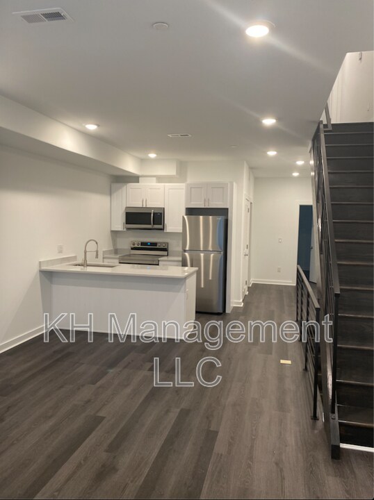4329 Otter St in Philadelphia, PA - Building Photo