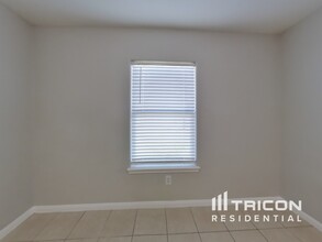 1003 Marigold Rd in Baytown, TX - Building Photo - Building Photo