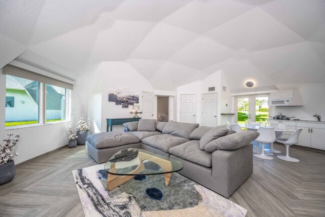 13114 Skiing Paradise Blvd