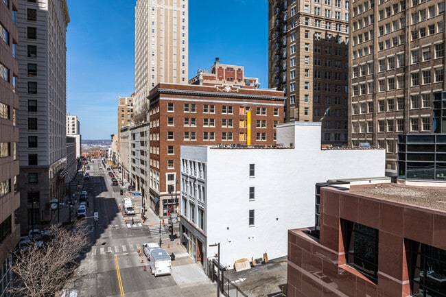 929 Walnut St in Kansas City, MO - Building Photo - Building Photo