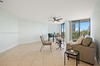 300 Three Islands Boulevard in Hallandale Beach, FL - Building Photo - Building Photo