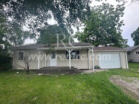 212 Logan St in Georgetown, IL - Building Photo
