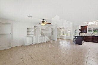 10747 W Hope Dr in Sun City, AZ - Building Photo - Building Photo