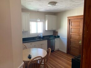 258 Boston Ave, Unit 1 in Medford, MA - Building Photo - Building Photo