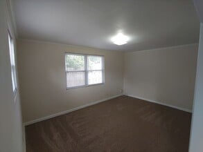 404 Clairmont Dr in Pensacola, FL - Building Photo - Building Photo