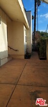 1109 S Bundy Dr in Los Angeles, CA - Building Photo - Building Photo