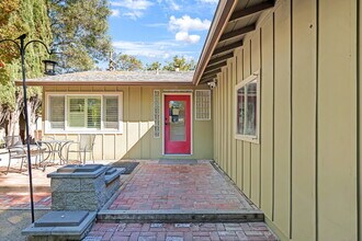 834 Linden Ln in Davis, CA - Building Photo - Building Photo