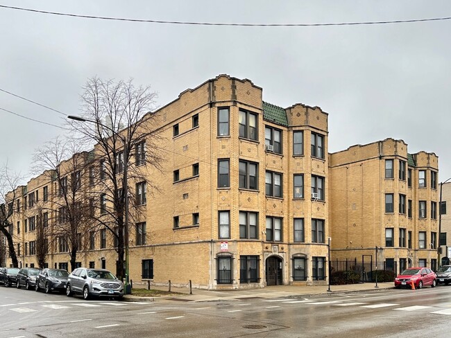 1540 N Kedzie Ave