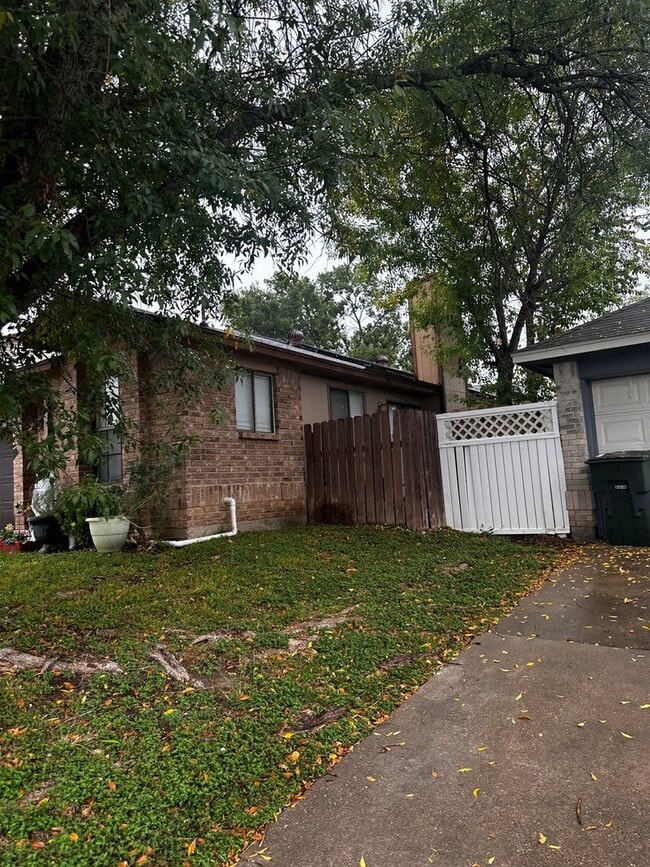 property at 4703 Stone Ridge Dr