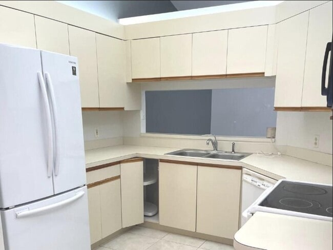 property at 6531 SE Federal Hwy