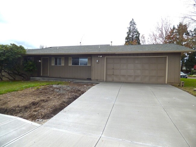 property at 4824 Falcon Ct NE