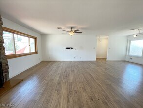 3548 Silver Bend St in Las Vegas, NV - Building Photo - Building Photo