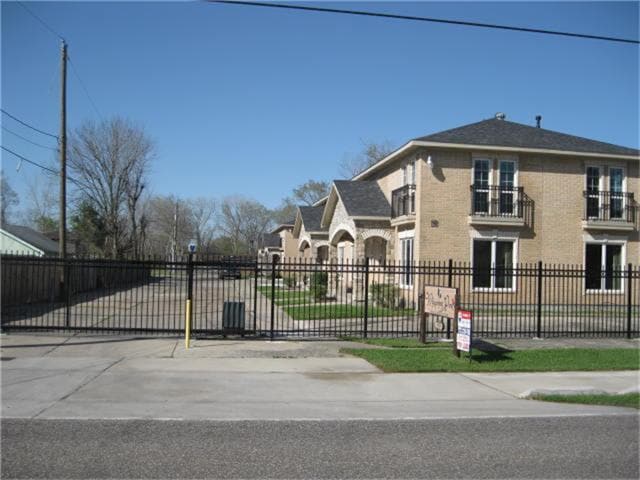 5031 Pine Ave in Pasadena, TX - Building Photo - Building Photo