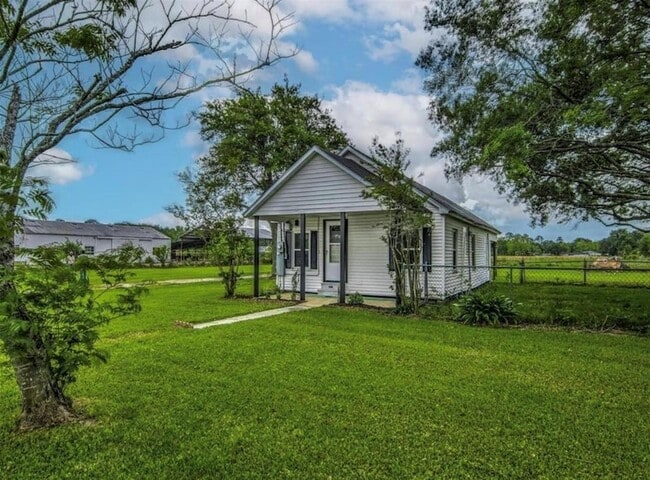 property at 1228 TX-73