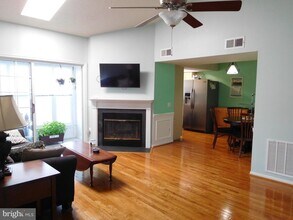 9300 Caspian Way, Unit CaspianWay in Manassas, VA - Building Photo - Building Photo