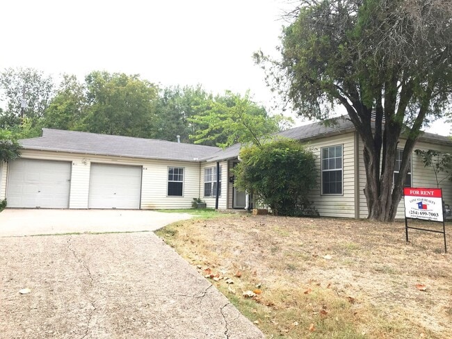 property at 812-812 Estelle Ave