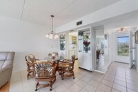 3810 Gulf of Mexico Dr in Longboat Key, FL - Foto de edificio - Building Photo