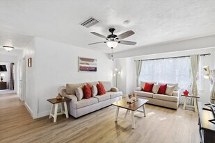 711 Red Oak Ln in Weatherford, TX - Building Photo