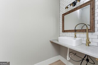 1409 Northwest Dr NW in Atlanta, GA - Foto de edificio - Building Photo