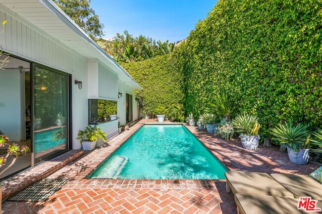 1644 Marmont Ave in Los Angeles, CA - Building Photo - Building Photo