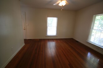 906 Orient St in Durham, NC - Building Photo - Building Photo