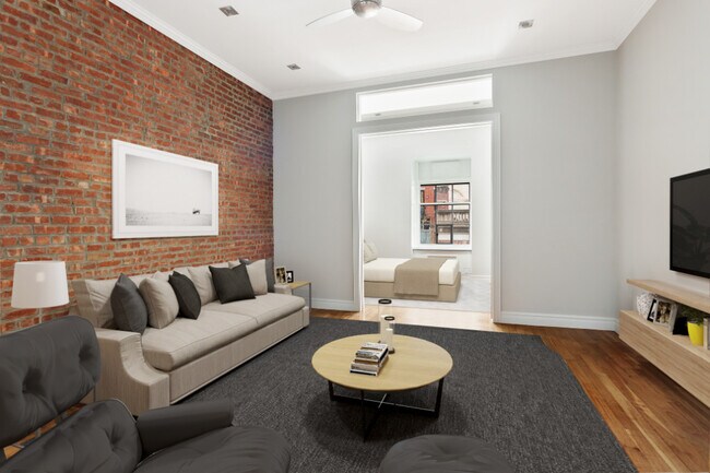 7 E 75th St