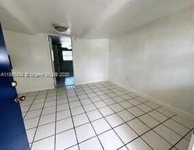 8320 SW 65th Ave in Miami, FL - Building Photo - Building Photo