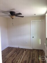 124 E Harris St in Savannah, GA - Building Photo - Building Photo