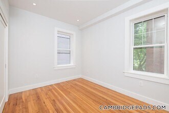 18 Forest St, Unit 44 in Cambridge, MA - Building Photo - Building Photo