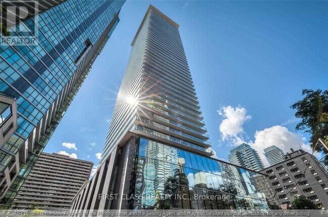 property at 33 Charles St E