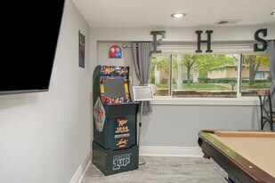 506 Wilson Ave in Glen Ellyn, IL - Building Photo