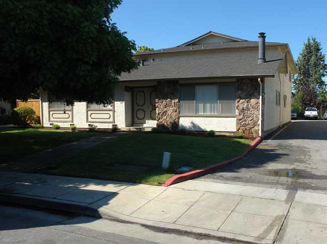 952 Azure St in Sunnyvale, CA - Building Photo - Building Photo