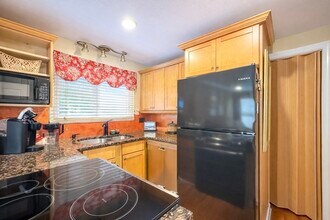 1 Lime St in Newburyport, MA - Building Photo - Building Photo