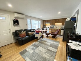 185 Sydney St, Unit 2 Apartamentos