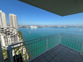 1010 SW 2nd Ave, Unit 1806 in Miami, FL - Building Photo