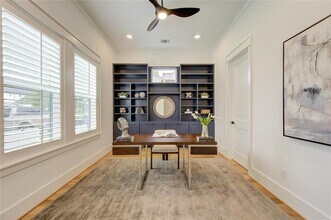 3909 Ella Blvd in Houston, TX - Building Photo - Building Photo