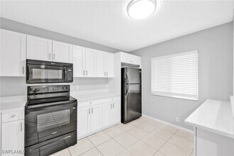 7791 Esmeralda Way in Naples, FL - Building Photo - Building Photo